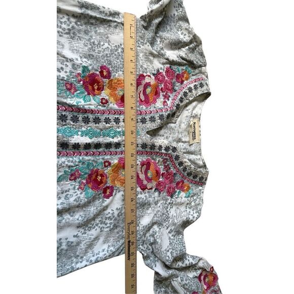 Savanna Jane Boho Top V-Neck Long Bell Sleeve Embroidered Blouse Floral Gray - Picture 5 of 11